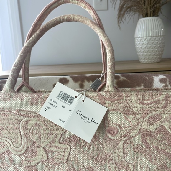 Christian Dior Book Tote Medium - Picture 9 of 9
